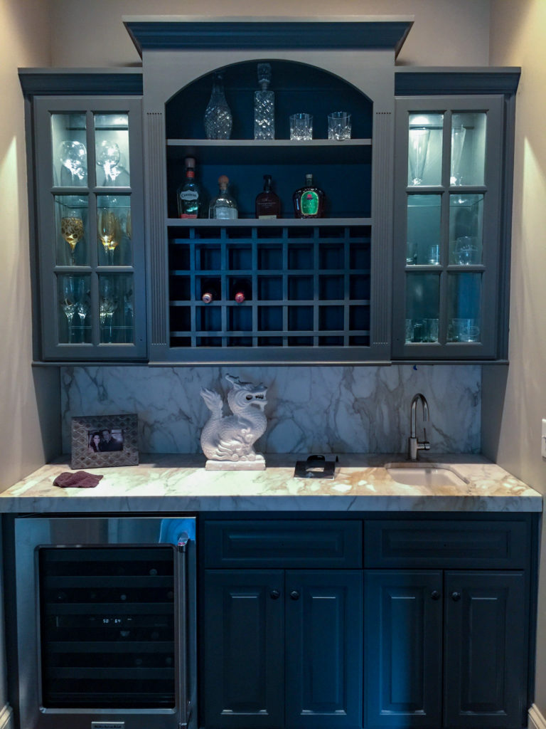 Calacatta marble wet bar